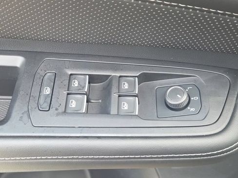 Used 2024 Volkswagen Atlas Cross Sport SE AWD/4WD image 24
