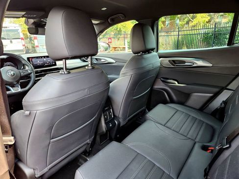 Used 2024 Alfa Romeo Tonale Ti w/ Premium Interior Package image 17