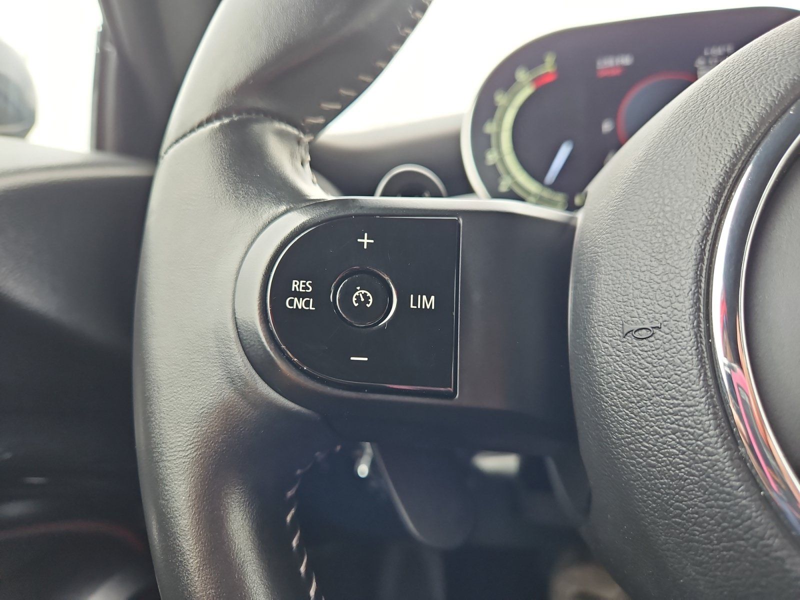 Used 2024 MINI Cooper S FWD image 26