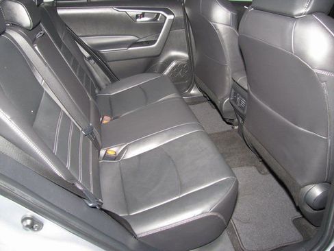 Used 2024 Toyota RAV4 XLE Premium image 19