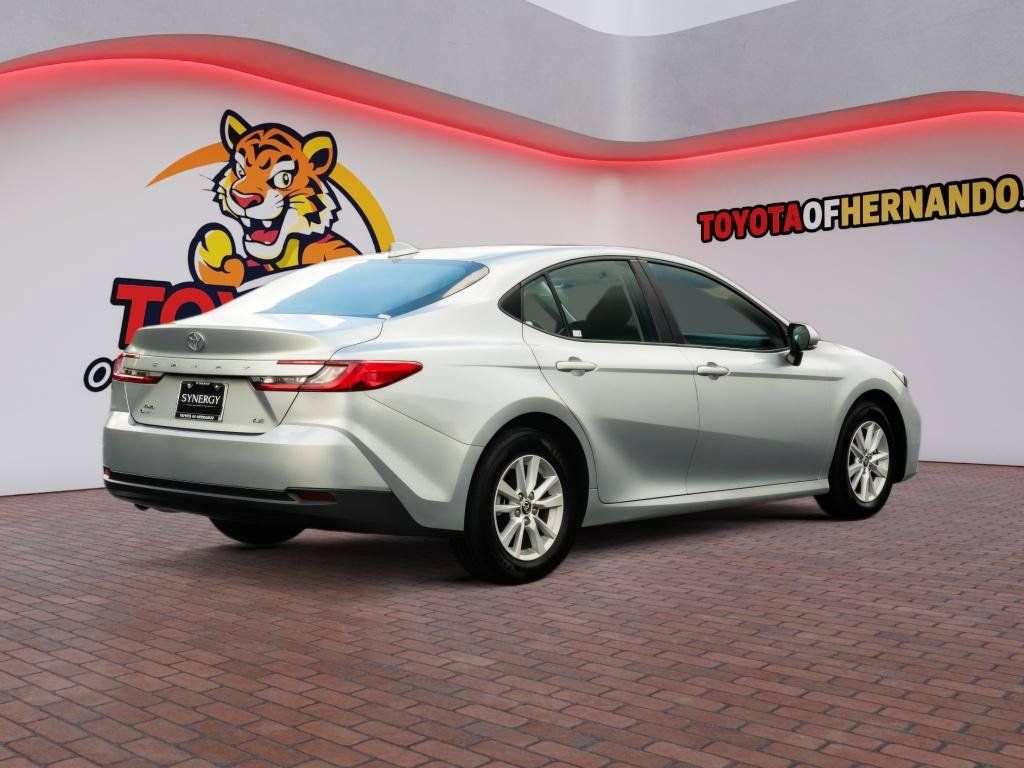 Used 2025 Toyota Camry LE w/ Convenience Package AWD/4WD image 6