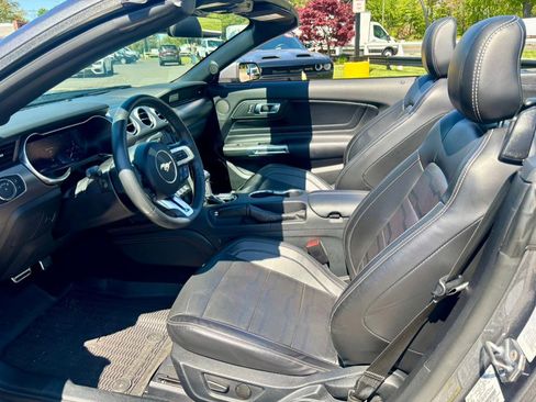 Used 2021 Ford Mustang GT Premium RWD image 18