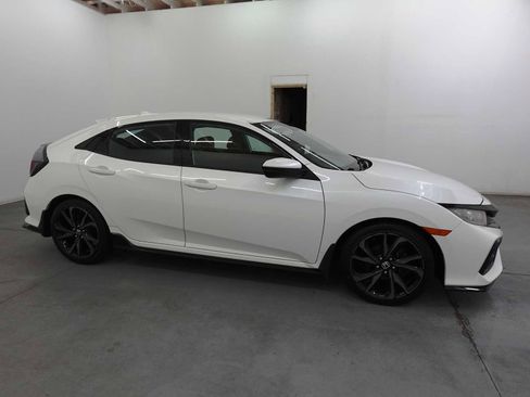 Used 2019 Honda Civic Sport image 4