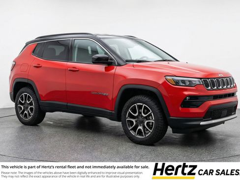 Used 2025 Jeep Compass Trailhawk w/ Trailer Tow Group image 1