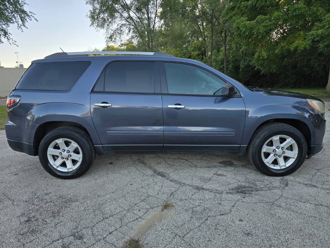 Used 2013 GMC Acadia SLE FWD image 4