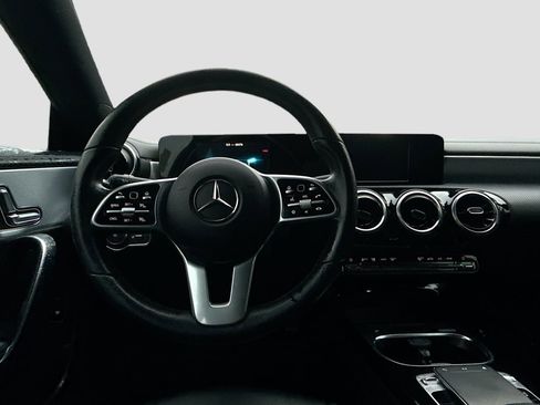 Used 2020 Mercedes-Benz CLA 250 image 11