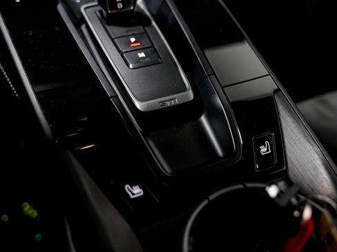 Used 2024 Porsche 911 Dakar image 20