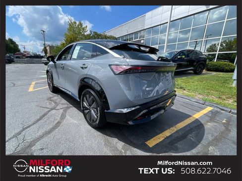 Certified 2024 Nissan Ariya FWD image 3
