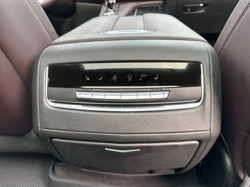 Used 2024 Cadillac Escalade V w/ LPO, ONYX Package image 42