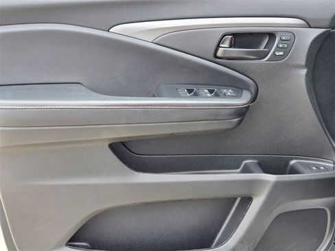 Used 2023 Honda Passport TrailSport image 11