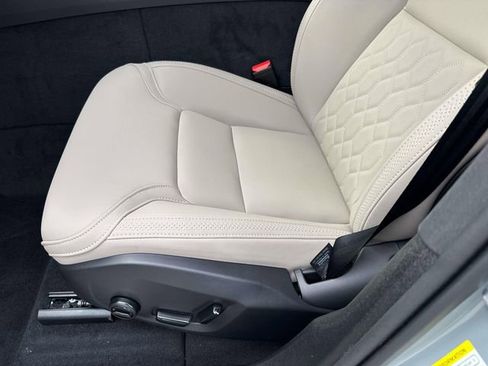 New 2026 Volvo XC60 B5 Plus w/ Climate Package image 20