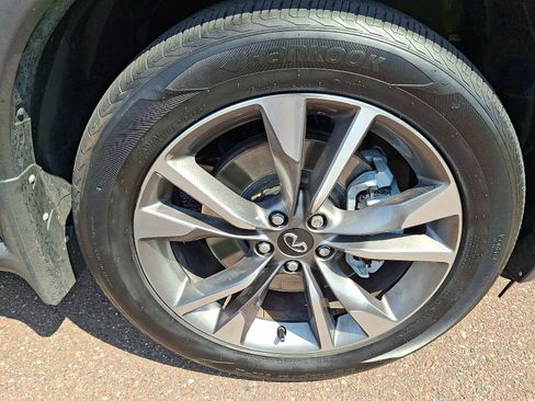 Certified 2025 INFINITI QX60 Luxe AWD/4WD image 8