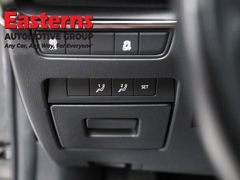 Used 2021 MAZDA MAZDA3 s image 21