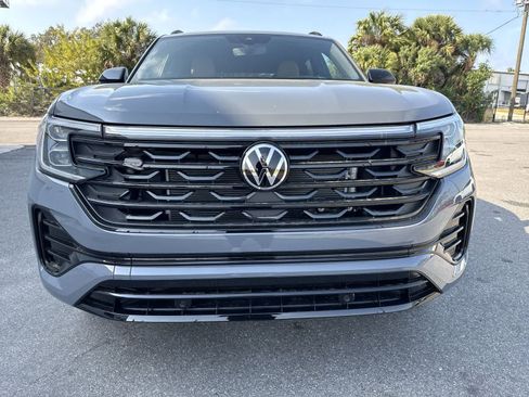 New 2026 Volkswagen Atlas Cross Sport SEL R-Line AWD/4WD image 9