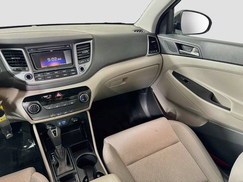 Used 2018 Hyundai Tucson SE AWD/4WD image 24