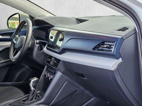 Used 2022 Volkswagen Taos SE FWD image 19