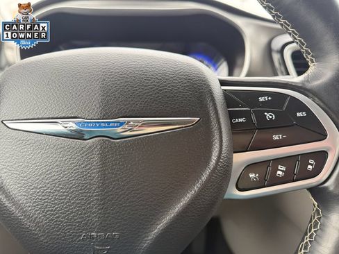 Used 2020 Chrysler Pacifica Touring-L Plus w/ Tire & Wheel Group FWD image 26