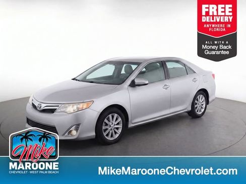 Used 2013 Toyota Camry XLE w/ Leather Pkg image 1