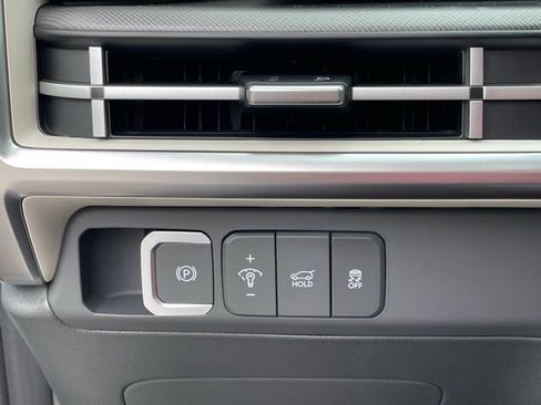 New 2025 Hyundai Santa Fe SEL image 10