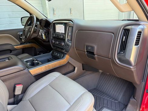 Used 2018 Chevrolet Silverado 1500 LTZ w/ Sport Package AWD/4WD image 39