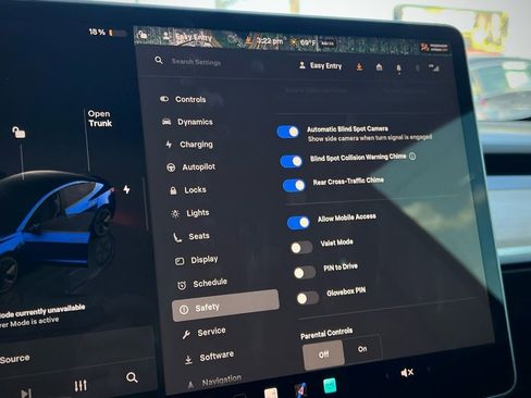 Used 2022 Tesla Model 3 image 40
