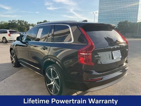 Certified 2022 Volvo XC90 T5 Momentum FWD image 5