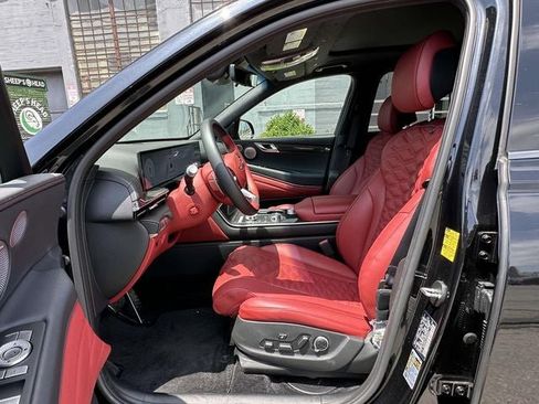 Used 2025 Genesis GV80 3.5T e-SC image 14