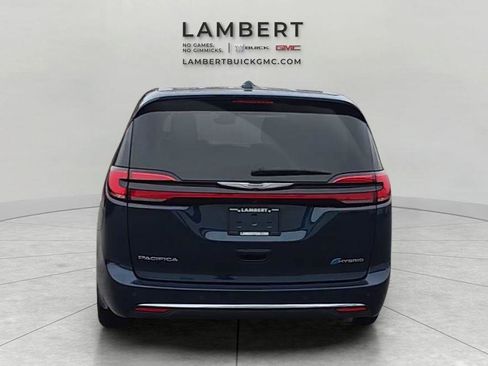 Used 2022 Chrysler Pacifica Limited image 7