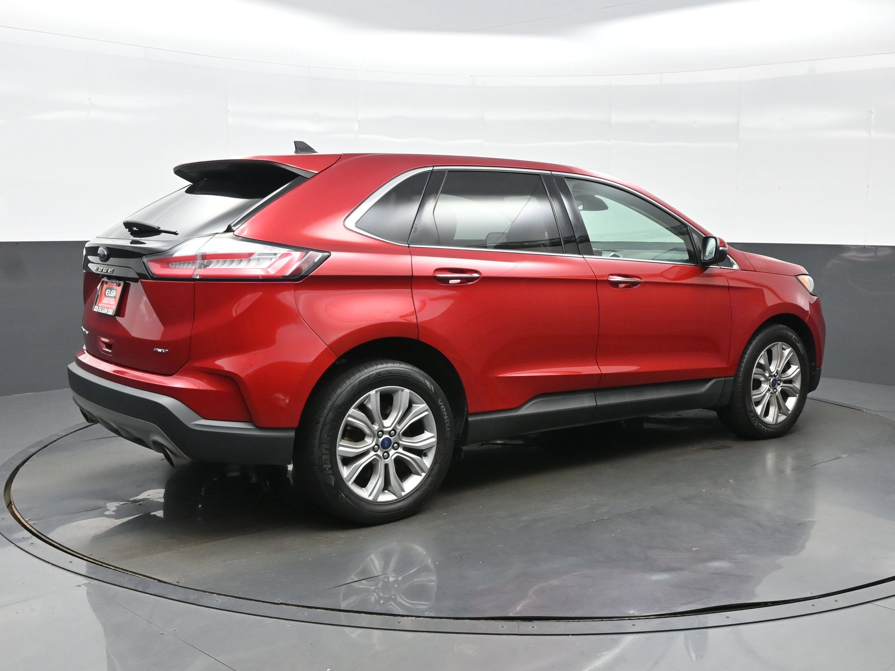 Used 2022 Ford Edge Titanium AWD/4WD image 6