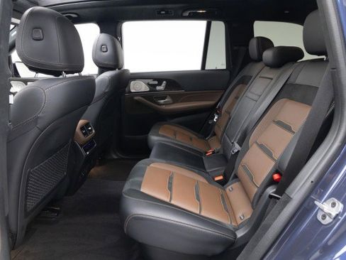 Used 2024 Mercedes-Benz GLS 63 AMG 4MATIC image 36