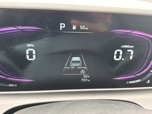 Used 2025 Kia Seltos S image 10