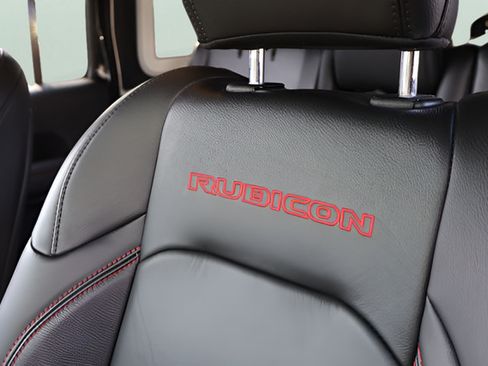 Used 2019 Jeep Wrangler Unlimited Rubicon AWD/4WD image 13