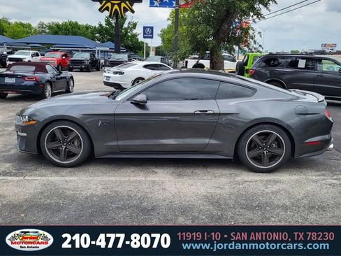 Used 2018 Ford Mustang GT Premium w/ Equipment Group 401A RWD image 2