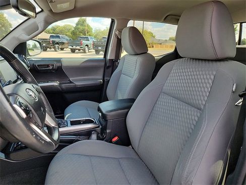 Used 2021 Toyota Tacoma SR5 image 15
