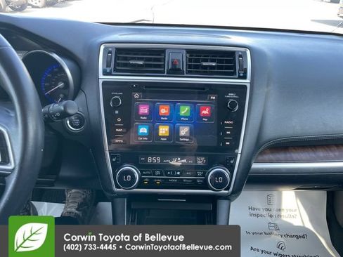 Used 2018 Subaru Outback 2.5i Limited AWD/4WD image 11