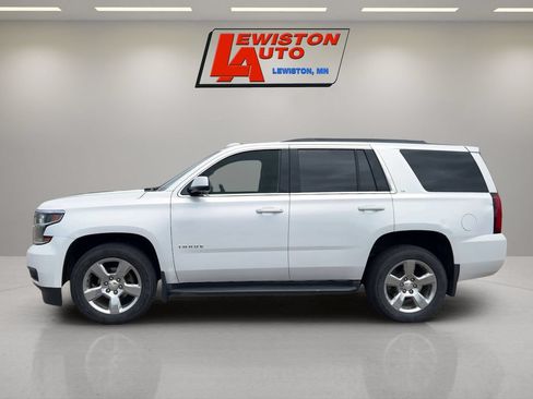 Used 2017 Chevrolet Tahoe LT w/ Luxury Package AWD/4WD image 2