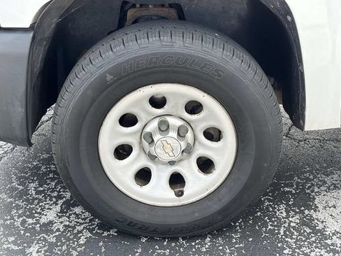 Used 2011 Chevrolet Silverado 1500 W/T RWD image 10