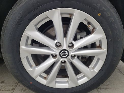 Used 2019 Nissan Rogue Sport SV FWD image 31