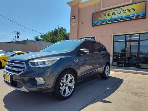 Used 2019 Ford Escape Titanium AWD/4WD image 8