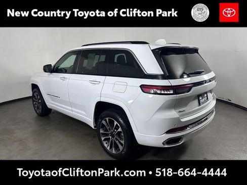 Used 2022 Jeep Grand Cherokee Overland AWD/4WD image 5