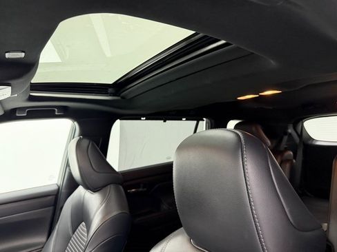 Used 2023 Toyota Highlander XSE image 26