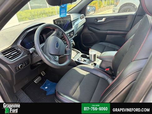 Used 2024 Ford Escape ST-Line w/ Tech Pack #1 FWD image 1