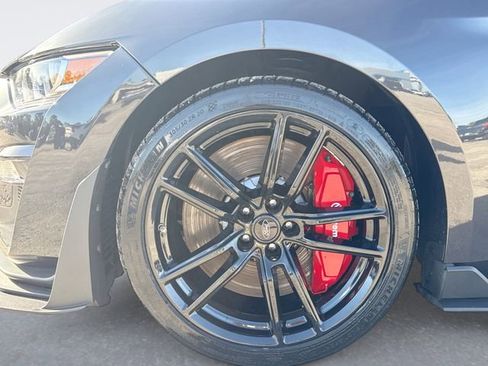Used 2022 Ford Mustang Shelby GT500 w/ Technology Package RWD image 10