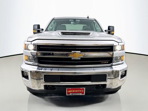 Used 2018 Chevrolet Silverado 2500 LT w/ LT Convenience Package image 2