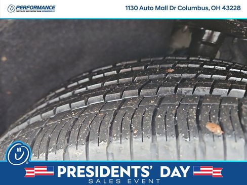 New 2026 Chrysler Pacifica Select image 10