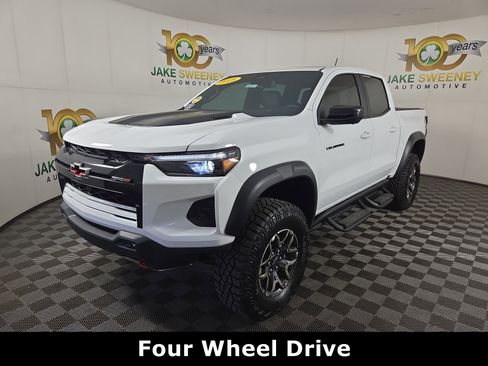 Certified 2025 Chevrolet Colorado ZR2 w/ Technology Package AWD/4WD image 3