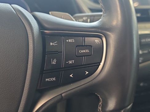 Used 2019 Lexus ES 350 w/ Premium Package image 17