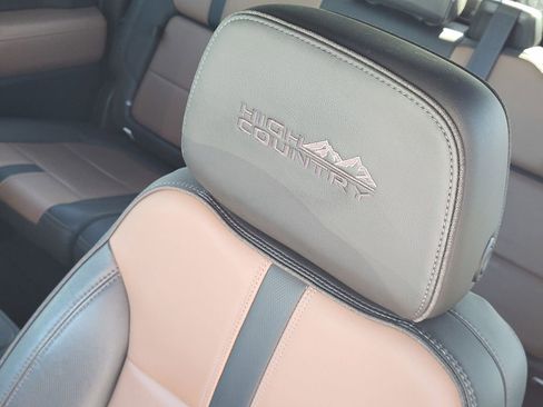 Used 2021 Chevrolet Silverado 2500 High Country image 14