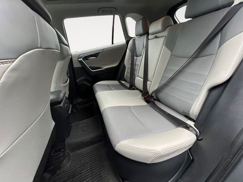 Used 2020 Toyota RAV4 Limited image 12