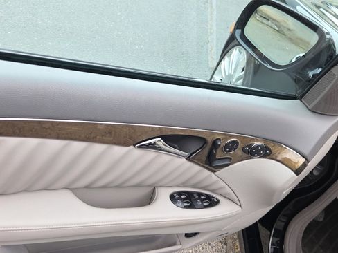 Used 2007 Mercedes-Benz E 350 Sedan image 11